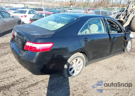 2007 Toyota Camry Le z USA, uszkodzony, nr VIN 4T1BE46KX7U511045